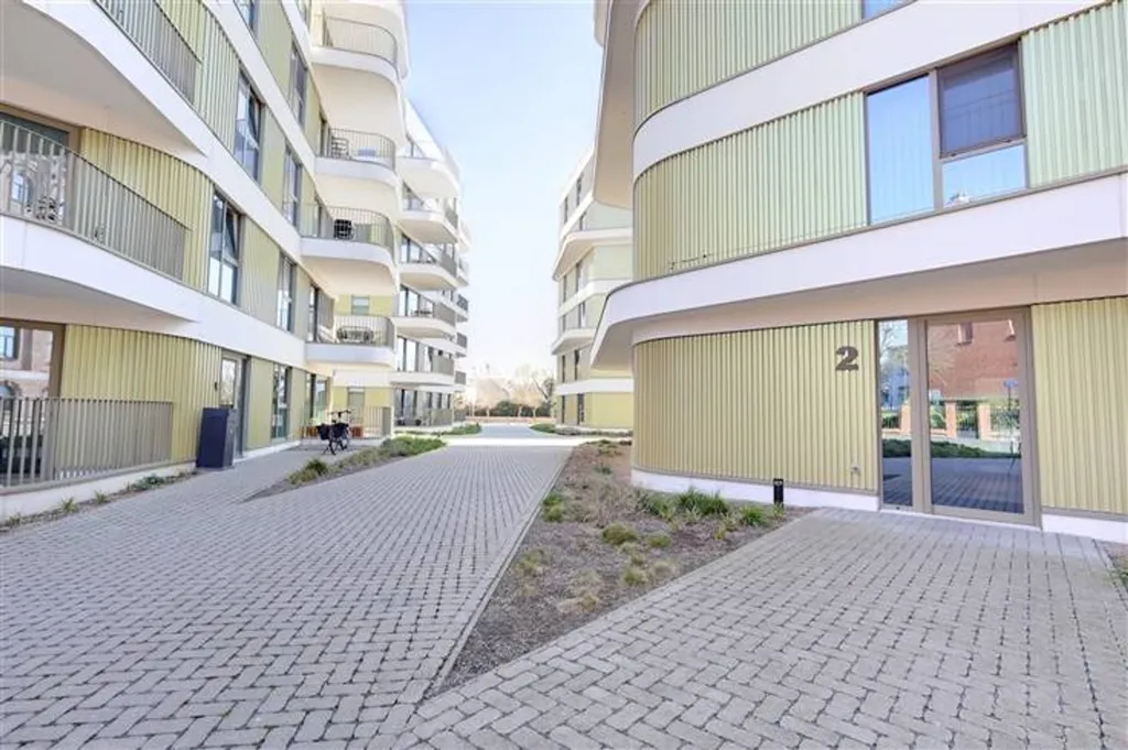 Välivaade - Energy-Efficient Apartment with River View in Boom