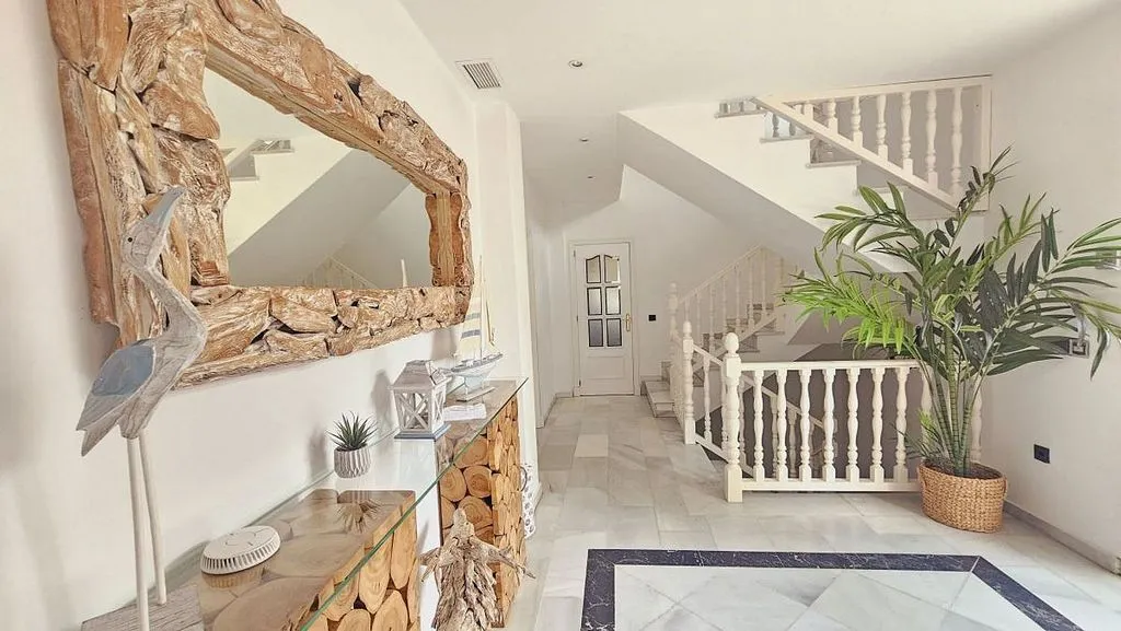 Hallway - Andalusian Villa with Pool in Sotogrande