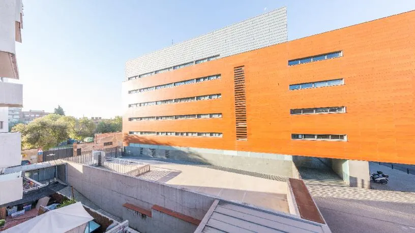 3 magamistoaga korter asukohas Santa Coloma De Gramenet