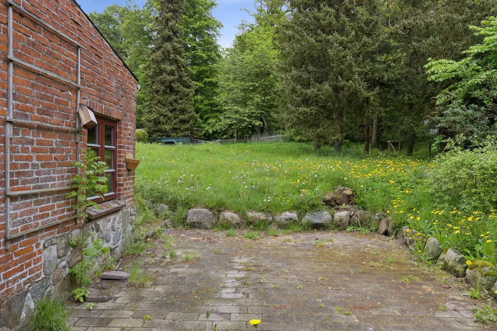 Aed - 1929 Villa with Garden in Jyderup