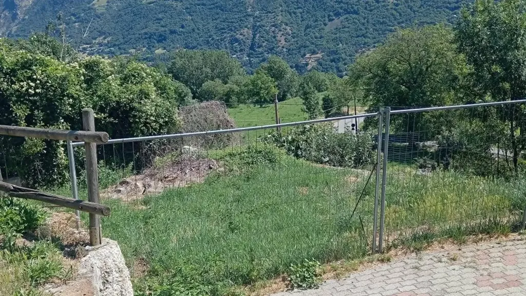Aed - Rustic Property with Garden in Meylan