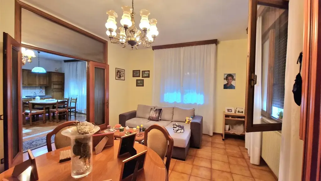 Salle à manger - Bifamiliar Villa with Private Garden in Treviso