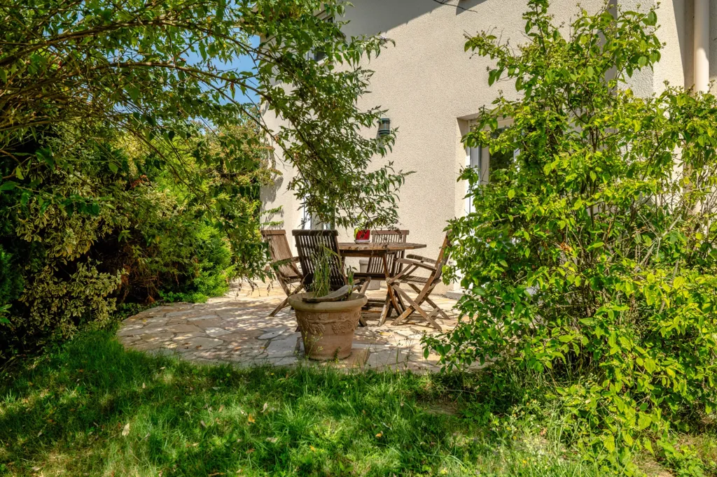 Jardin - Maison d'Architecte Lumineuse avec Dépendance à Verrières-le-Buisson