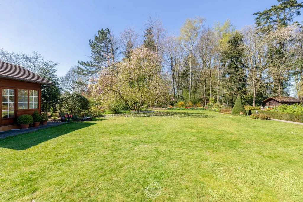 Garden - House with Enchanting Garden in Sint-Niklaas