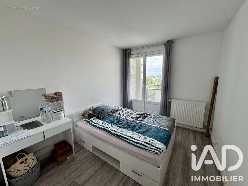 Camere da letto - Apartment with Balcony in Chilly-Mazarin