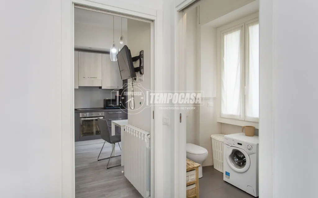Salles de bain - Rustic-Style Flat with Balcony in Milan