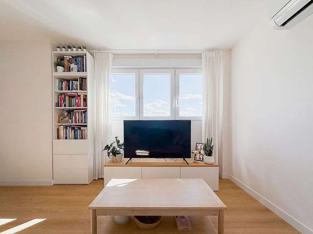 Elutuba - Modernised 1-Bed Flat with Garage in La Paz