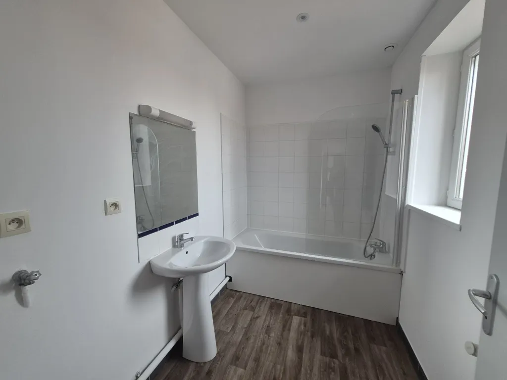 Salles de bain - Appartement T4 Lumineux en Centre-Ville