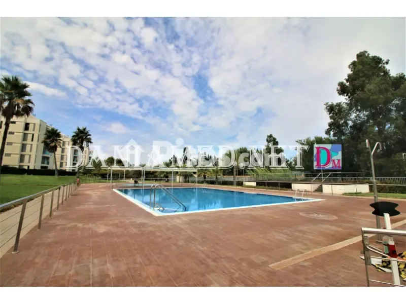 Piscine - Apartment with Pool in Deveses Playa
