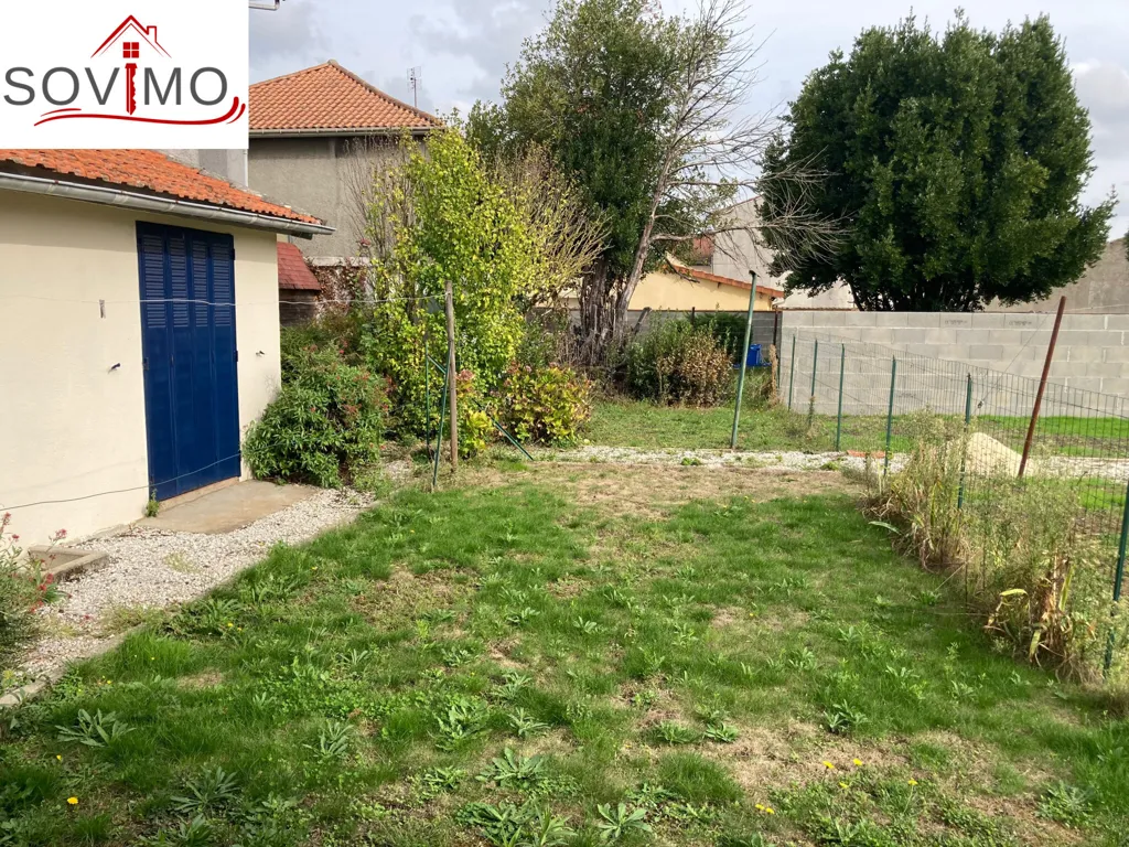 Jardin - Appartement T3 avec Jardin Commun à Roumazières
