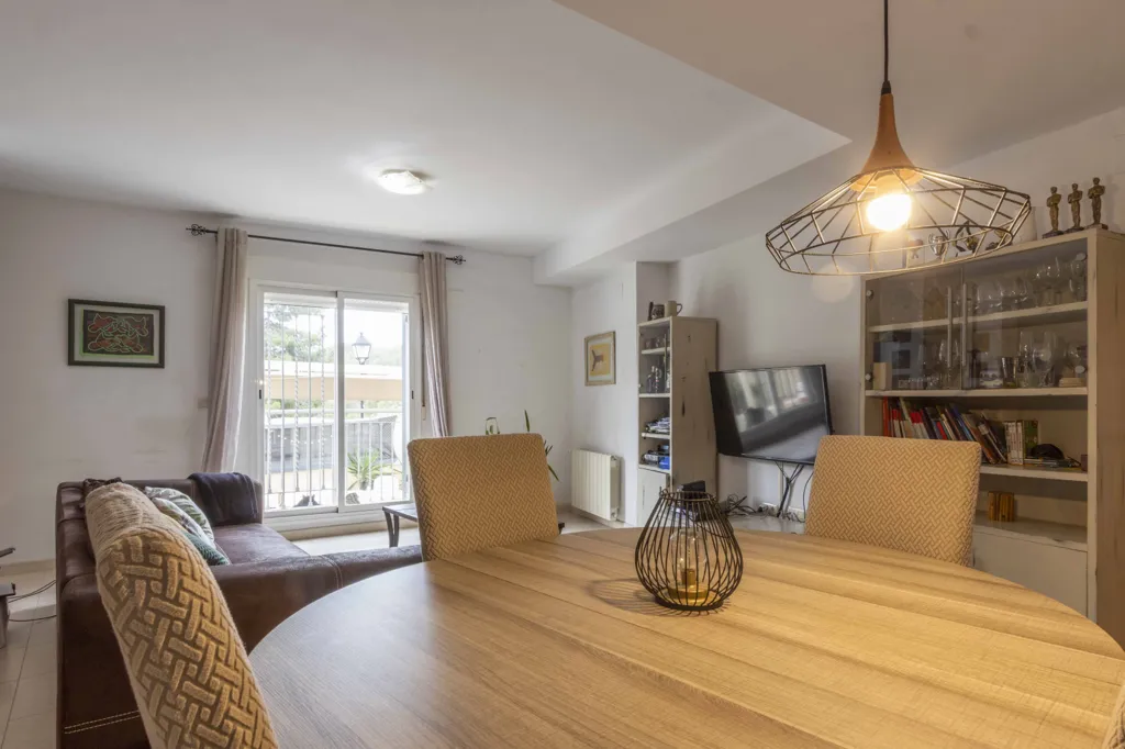 Salle à manger - Duplex with Sierra View in Naquera