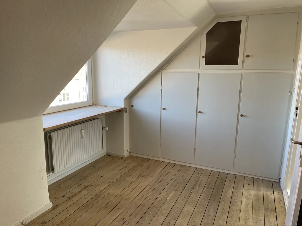 Rooms - Renovated 2-Bedroom Flat near Aalborg Centre