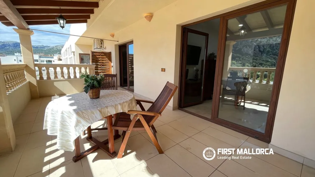 Terrace - Furnished Apartment with Mountain View in Pollensa