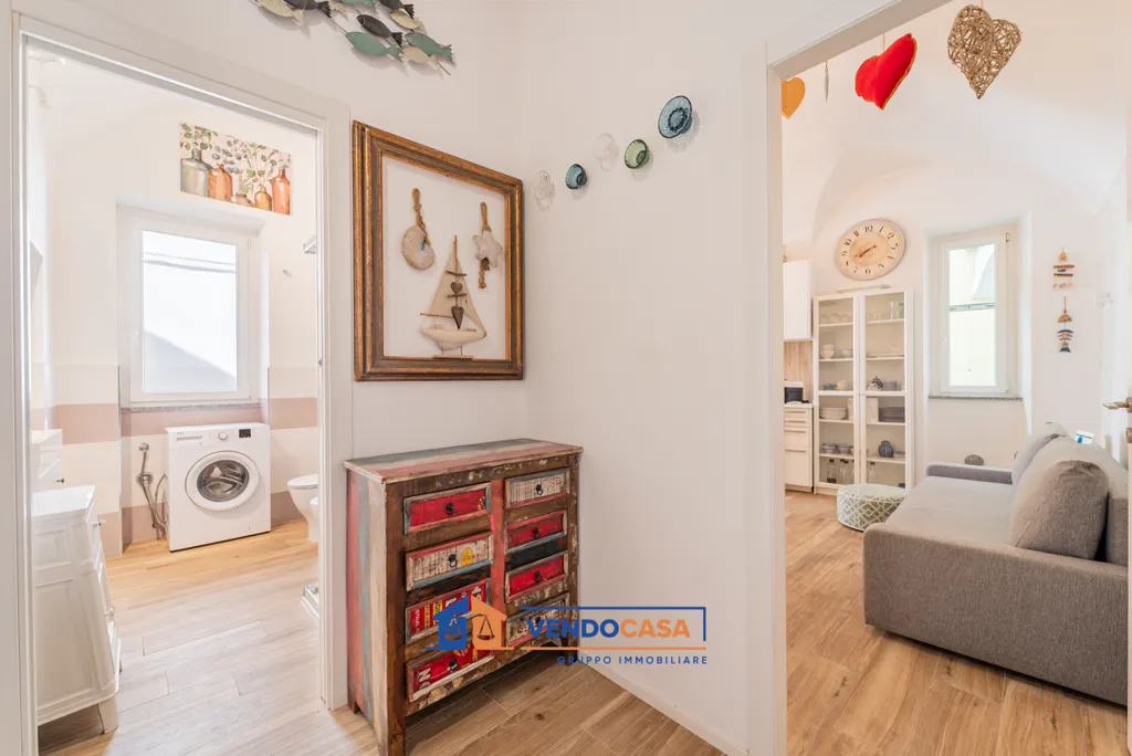 Entrée - Restored Apartment in Historic Centre, Albenga