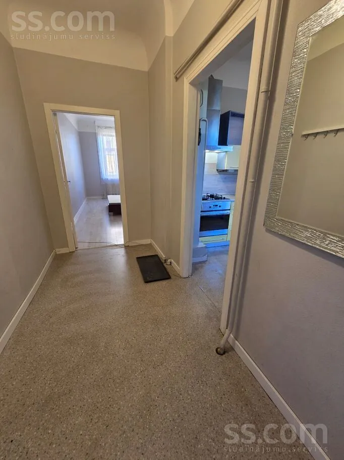 Ingresso - Two-Bedroom Apartment with High Ceilings in Riga Centre