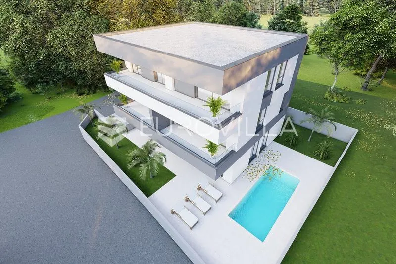 Ground Floor Apartment with Garden in Zadar