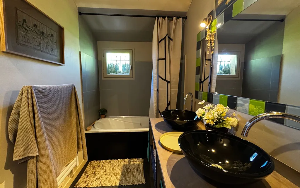Salles de bain - Maison avec Jardin et Terrasse à Carpentras