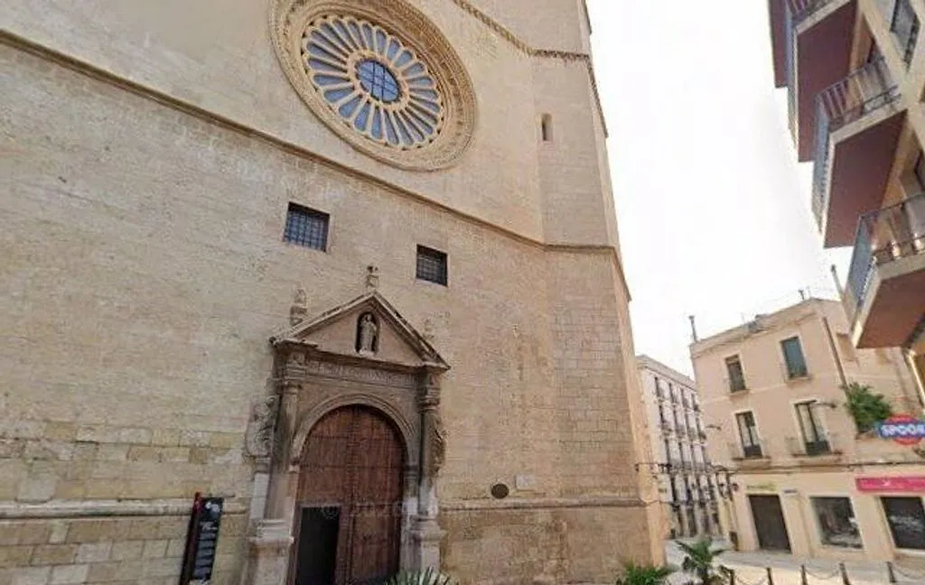Exterior - Occupied Flat with Street View in Reus Centre