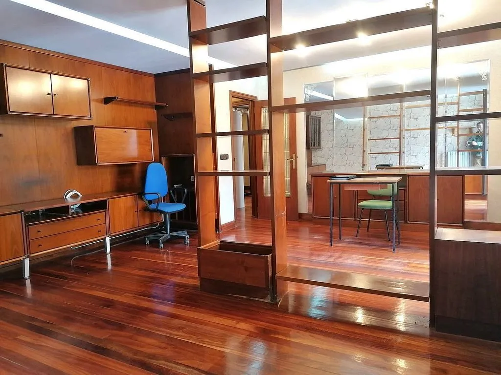 Bureau - Apartment with Balcony in San Sebastián