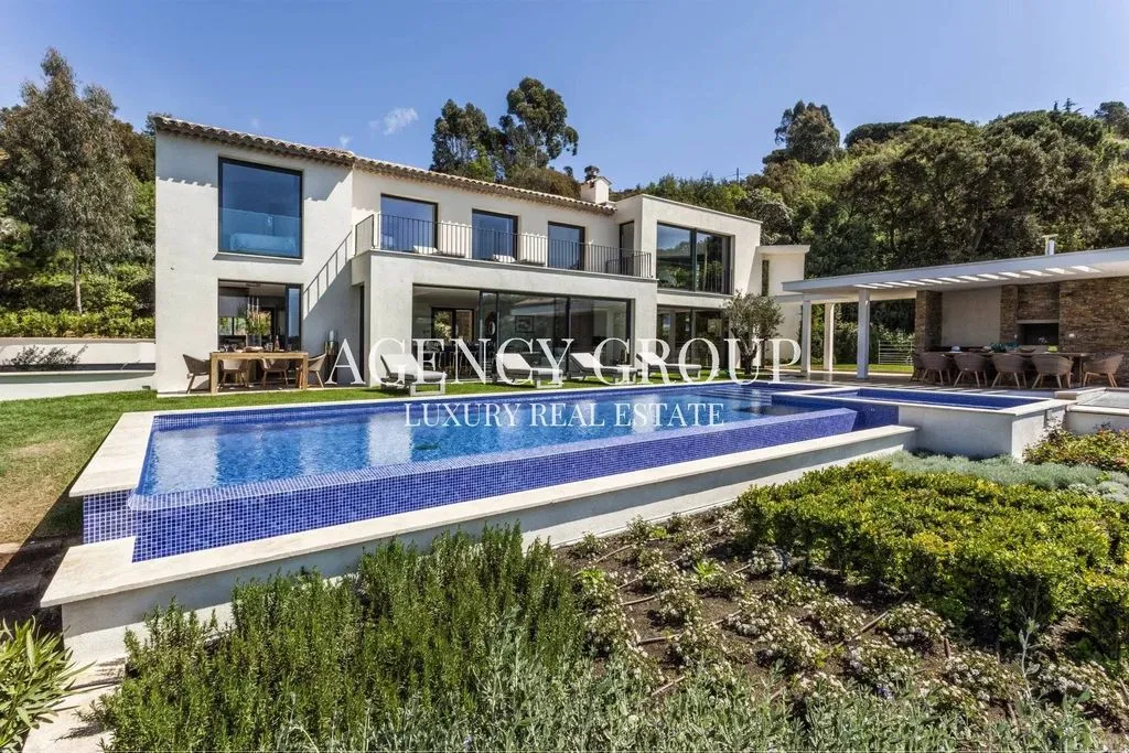 Bassein - Luxury Villa with Infinity Pool in La Croix-Valmer