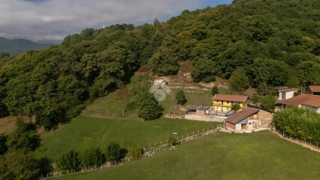 Õhuvaade - Independent House with Panoramic View in Rifreddo