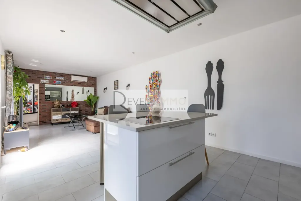 Cuisine - Maison de Maître avec Piscine et Vue Panoramique à Antibes