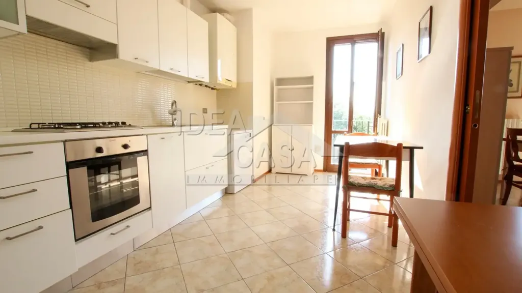Cuisine - Bright Apartment with Garden View in Medolla