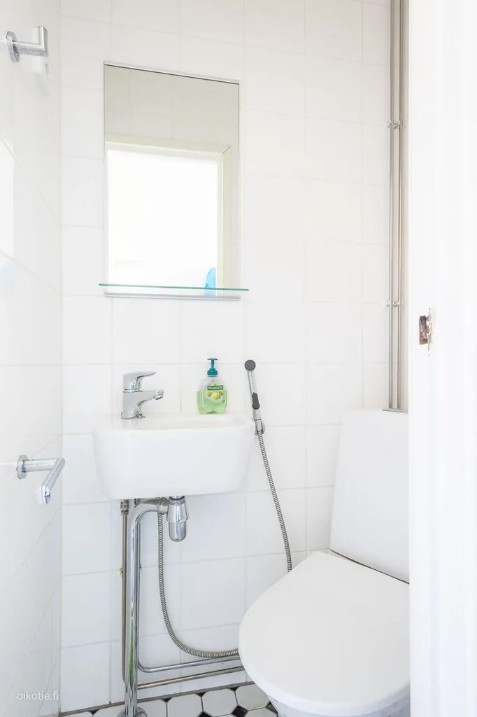 Salles de bain - Studio Apartment with Loft in Alppila