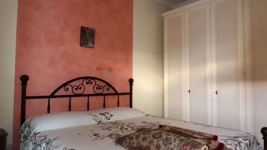 Chambres - 2-Bedroom Apartment with Terrace in Montevarchi
