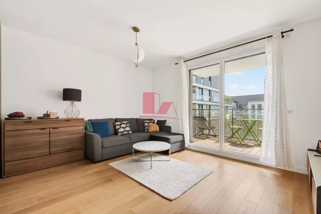 Elutuba - Compact 3-Bed Flat with Balcony in Issy Centre