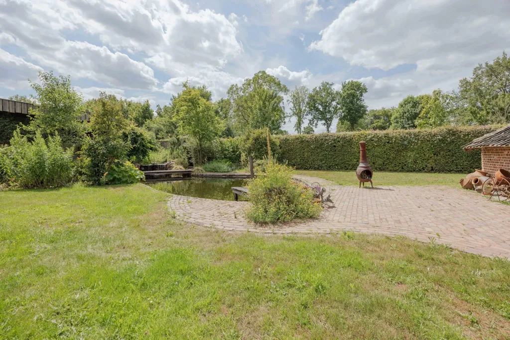 Jardin - Characterful Farmhouse with Pool in America
