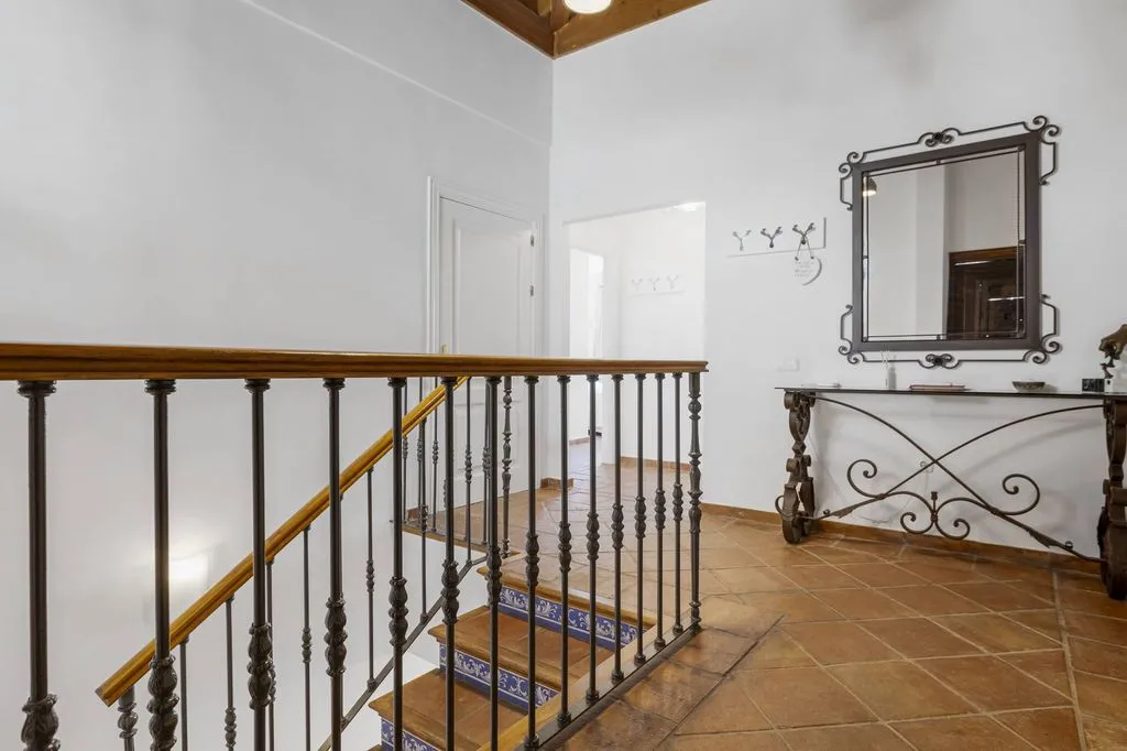 Pièces - Luxury Townhouse with Pool in Benahavís