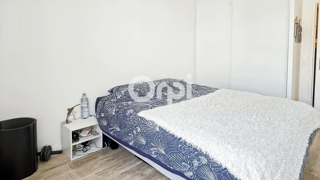 Camere da letto - 2-Bedroom Flat with Balcony in City Centre