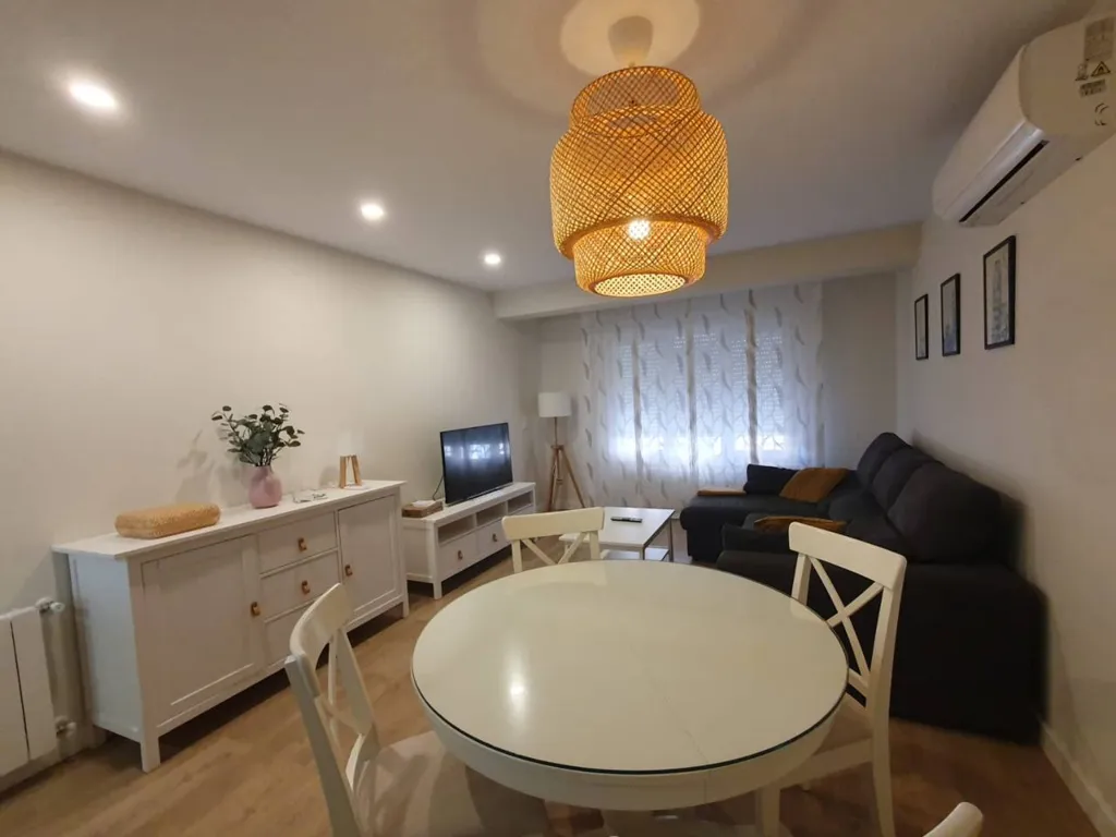 Salle à manger - Furnished Flat in Historic Centre, Badajoz