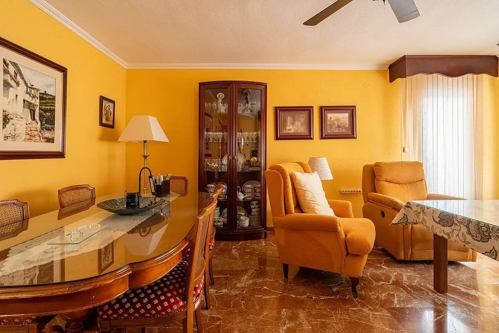 Söögituba - Apartment with Terrace in Pajaritos