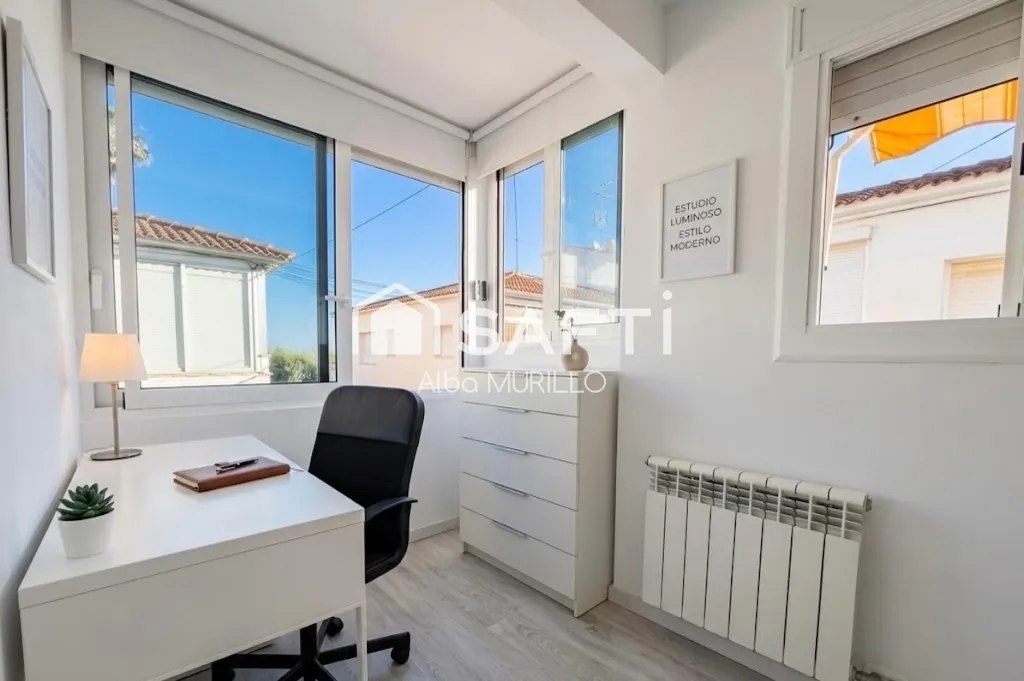 Kabinet - Renovated Corner House with Sea View in Cunit