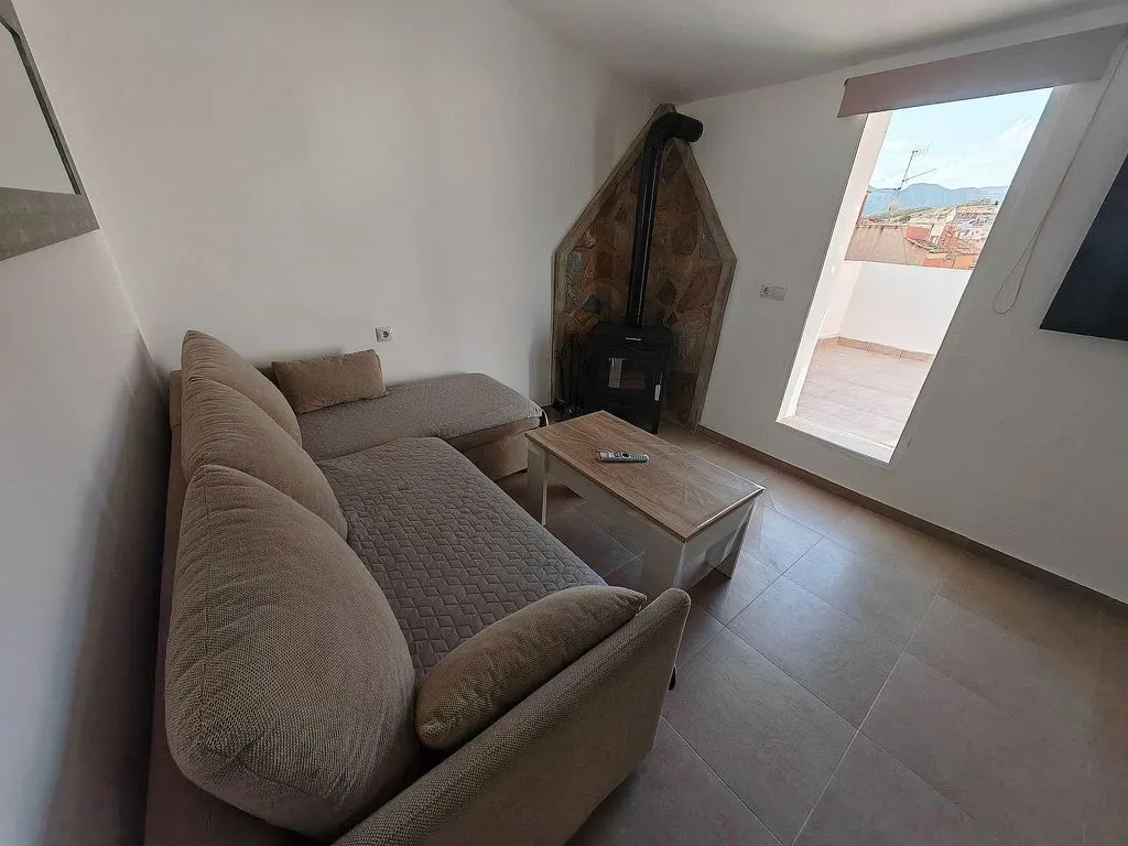 Elutuba - Fully Renovated Townhouse with Terrace in Agost