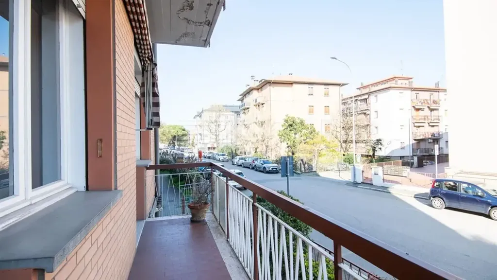 Balcon - Apartment with Balcony near Imola Centre