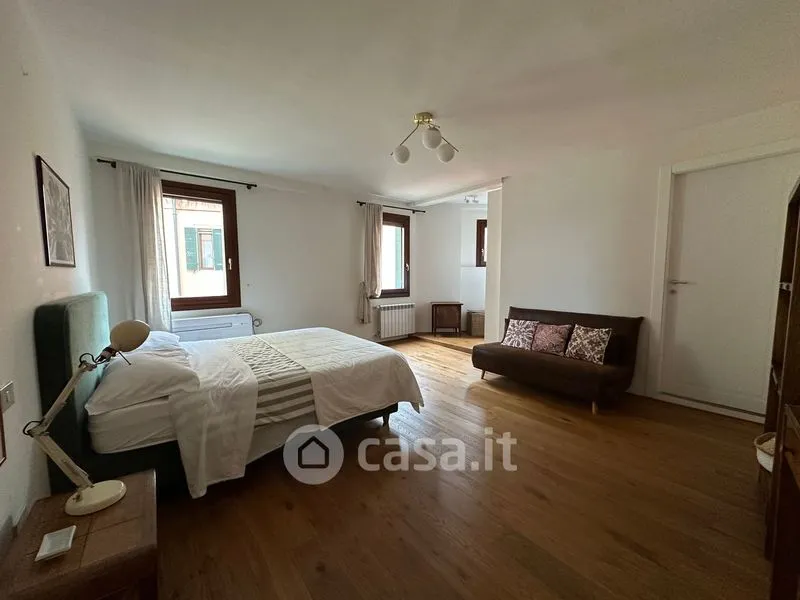 Camere da letto - Rustic Bilocale with Canal View in Venice