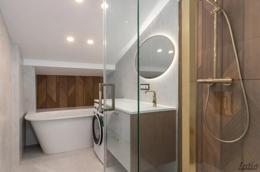 Vannitoad - Renovated Jugendstil Flat in Riga Centre