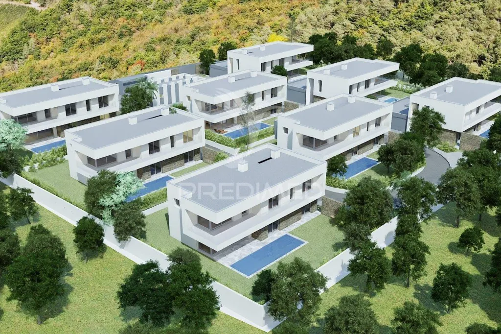 Luxury Villa with Private Pool in Loures