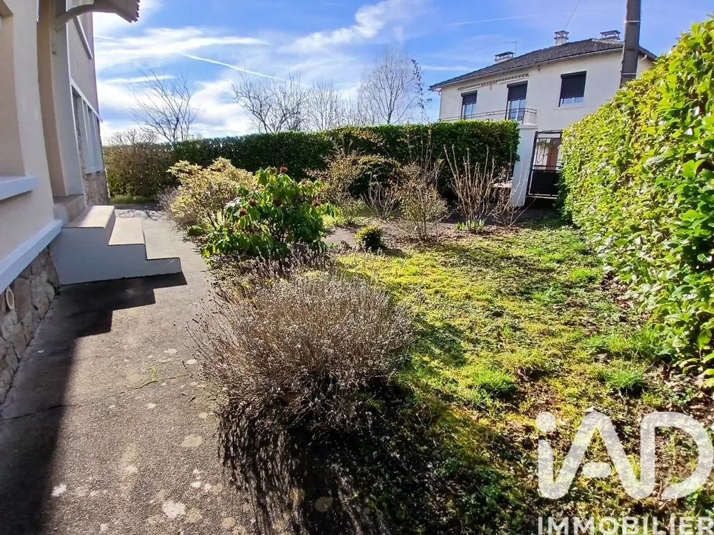 Jardin - Maison Familiale avec Terrasse à Pleaux
