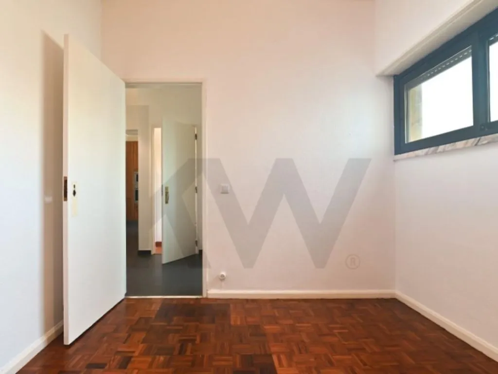 Toad - Luxury Flat with Generous Space in Lisbon