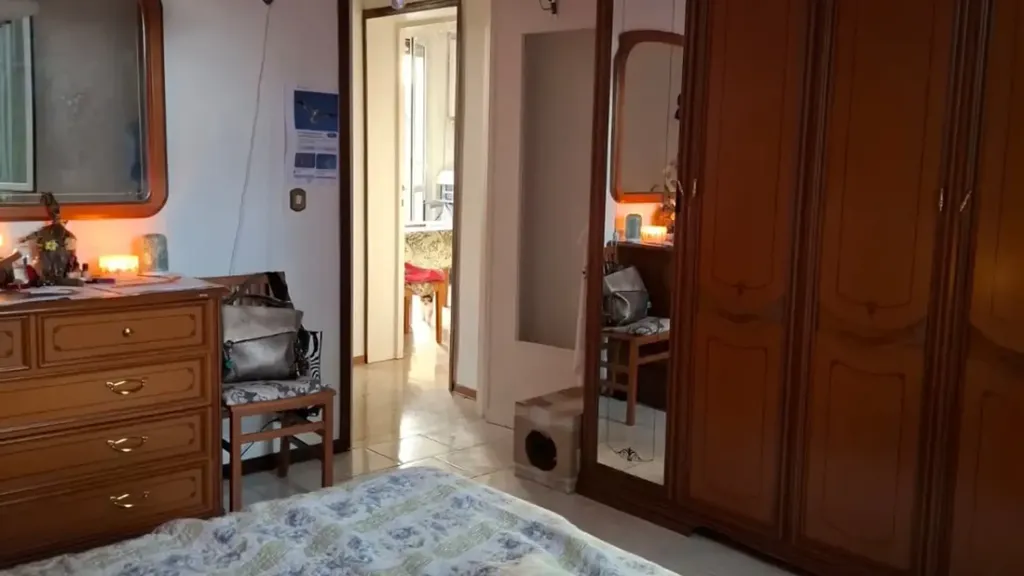 Chambres - Trilocale with Balcony in Piacenza