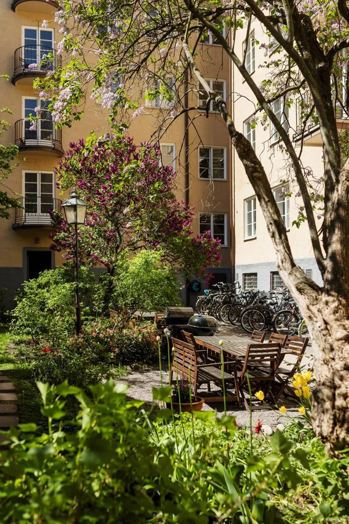 Aed - 1920s Flat with Balcony in Södermalm