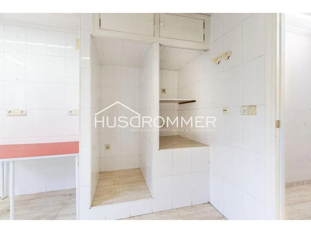 Pesuköök - Dual-Unit Property with Central Location in Vila-real