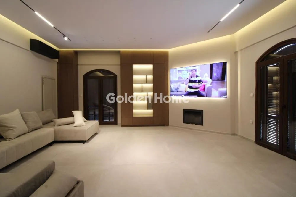 Elutuba - Modern Villa with Solar Panels in Thessaloniki