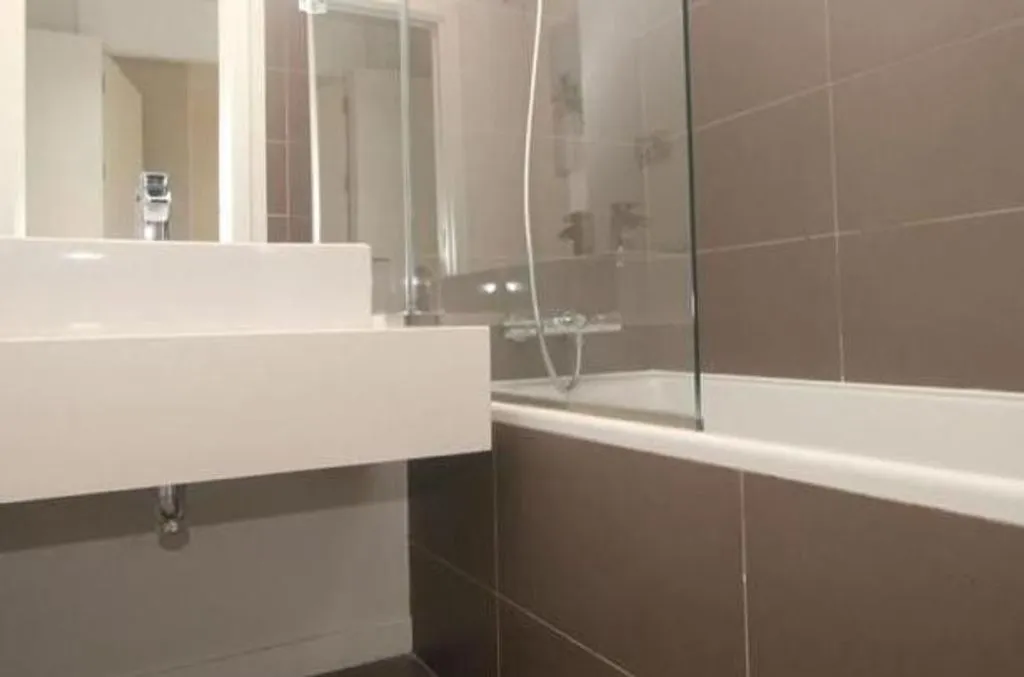 Salles de bain - Apartment with Pool in Bel-Air, Estepona