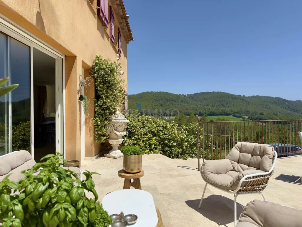 Terrasse - Villa avec Piscine et Terrasse à Lorgues