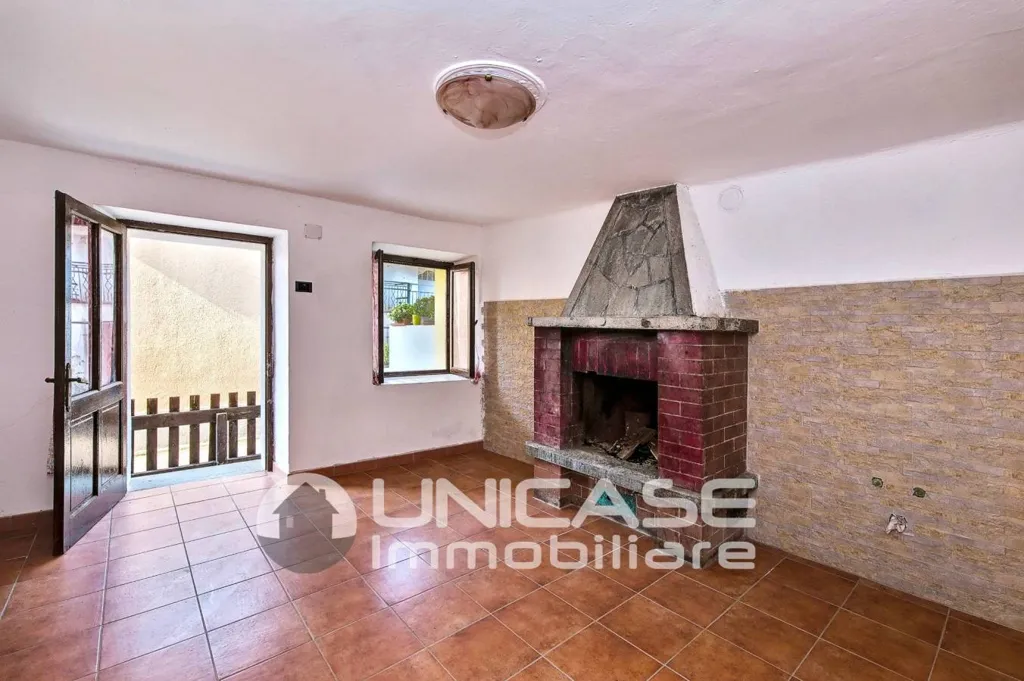 Séjour - Casale with Garden and Fireplace in Bagnolo Piemonte